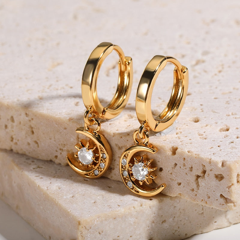 Brinco Lua Estrela Banhado a Ouro 18k | BELLORIE