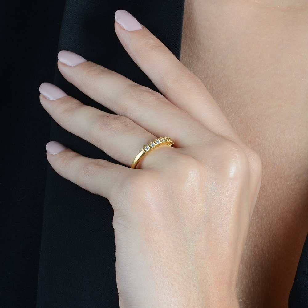 Anel Ouro 24K Aparador com 7 Zircônias – Bellorie