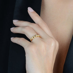 Anel Ouro 24K Meia Aliança 5 Zircônias – Bellorie