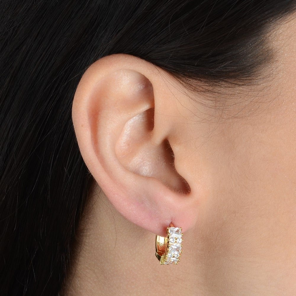 Brinco Ouro 24K Argolinha 7 Zircônias – Bellorie