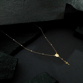 Colar em Ouro 24K Terço Cruz e Pérolas – Bellorie