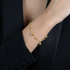 Pulseira em Ouro 24K com Pingentes de Coração e Esferas – Bellorie